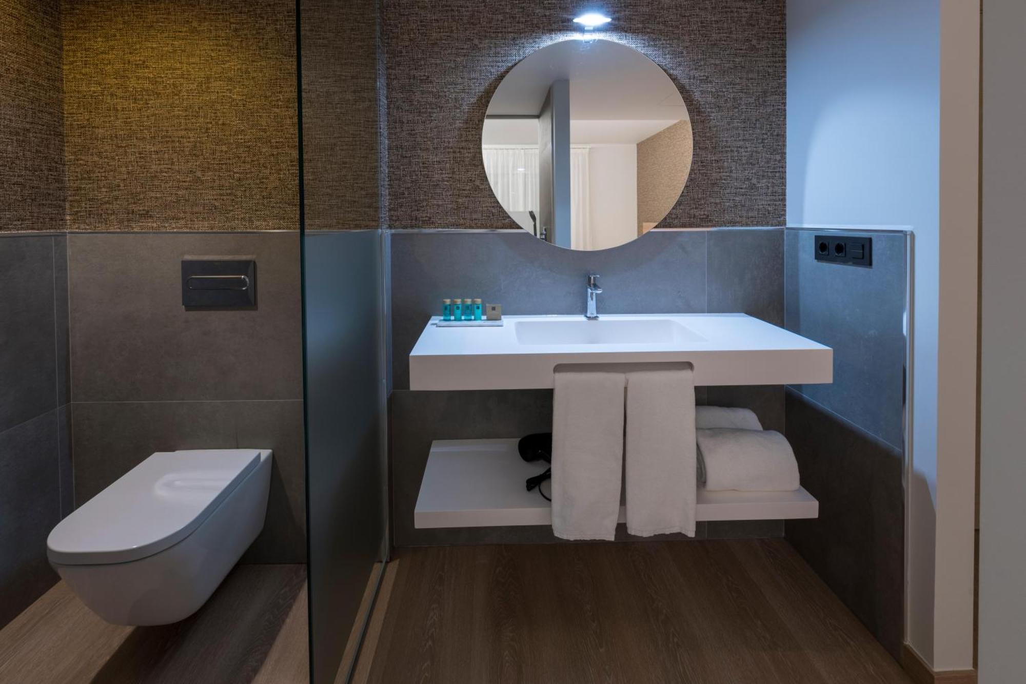 Superior Double or Twin Room with Terrace